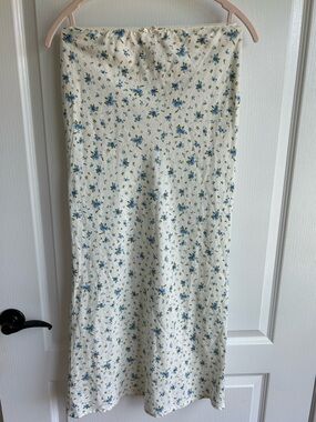 Wild Wable White Slip with Blue Rose and Green Leaf Print